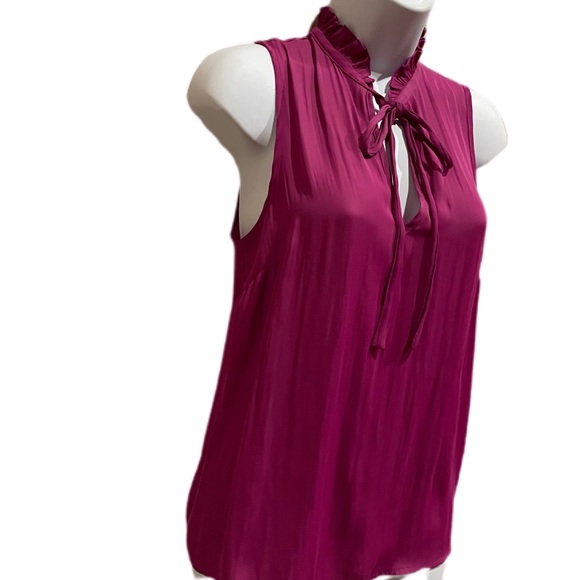 Mossimo top - Picture 3 of 8